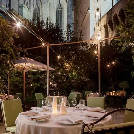 Hotel La Mirande